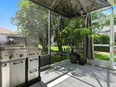 WELL-MAINTAINED  FURNISHED 3/2 WHISPERING PINE DESIGNER HOME on The Links of Spruce Creek in Florida - for sale on GolfHomes.com, golf home, golf lot