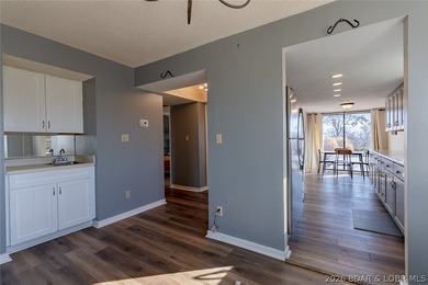 Updated 2 bedroom, 2 bath condo in the heart of Lake Ozark on Seasons Ridge At Four Seasons in Missouri - for sale on GolfHomes.com, golf home, golf lot