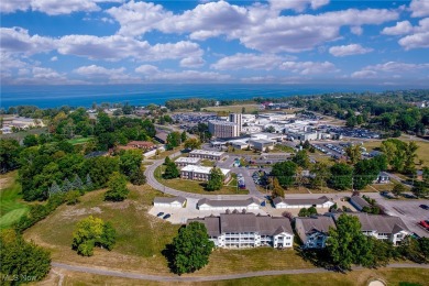 Are you ready to become the newest *Resident on the Green?* This on  in Ohio - for sale on GolfHomes.com, golf home, golf lot