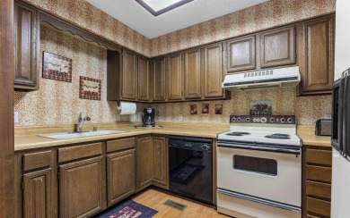3 Bedroom WATERFRONT townhome on Lake DeSoto! Enjoy Sunsets from on DeSoto Golf Course in Arkansas - for sale on GolfHomes.com, golf home, golf lot