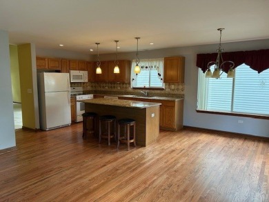 This is a 55+ community. The Sun Valley is one of the largest on The Links at Carillon in Illinois - for sale on GolfHomes.com, golf home, golf lot