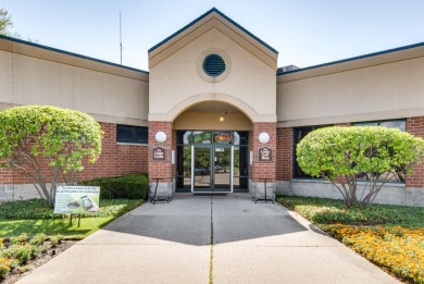 This is a 55+ community. The Sun Valley is one of the largest on The Links at Carillon in Illinois - for sale on GolfHomes.com, golf home, golf lot