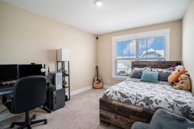 This beautiful 3-bedroom, 2.5-bath home is in the on Arrowhead Country Club in South Carolina - for sale on GolfHomes.com, golf home, golf lot