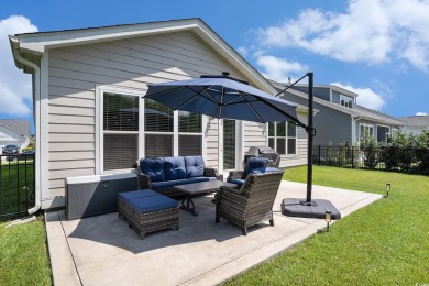 This beautiful 3-bedroom, 2.5-bath home is in the on Arrowhead Country Club in South Carolina - for sale on GolfHomes.com, golf home, golf lot