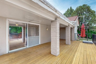 Great location right across the street from Arroyo del Oso golf on Arroyo Del Oso Golf Course in New Mexico - for sale on GolfHomes.com, golf home, golf lot