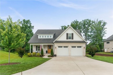 Like-new home in the highly sought after Meadowlands Golf Course on Meadowlands Golf Club in North Carolina - for sale on GolfHomes.com, golf home, golf lot