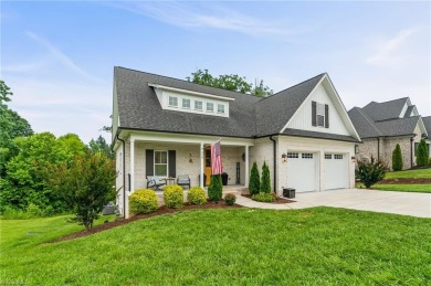 Like-new home in the highly sought after Meadowlands Golf Course on Meadowlands Golf Club in North Carolina - for sale on GolfHomes.com, golf home, golf lot