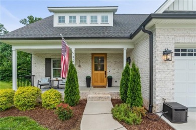 Like-new home in the highly sought after Meadowlands Golf Course on Meadowlands Golf Club in North Carolina - for sale on GolfHomes.com, golf home, golf lot