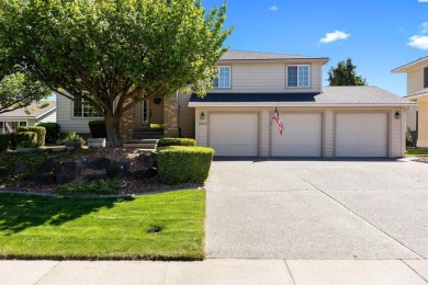 MLS# 283937. **Charming Home with Golf Course Views!** Discover on Horn Rapids Golf Club in Washington - for sale on GolfHomes.com, golf home, golf lot