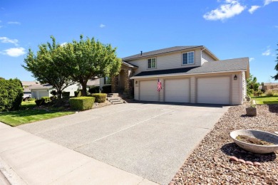 MLS# 283937. **Charming Home with Golf Course Views!** Discover on Horn Rapids Golf Club in Washington - for sale on GolfHomes.com, golf home, golf lot