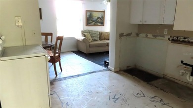 Great first floor fixer-upper opportunity! This 2 bedroom, 1 on On Top Of The World Golf Course in Florida - for sale on GolfHomes.com, golf home, golf lot
