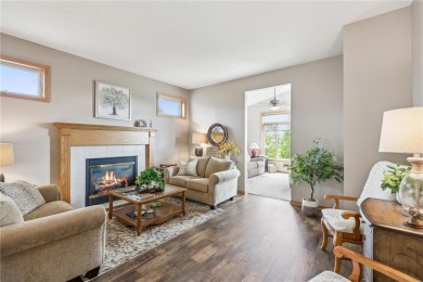 Beautifully maintained detached townhome located in the on The Ponds Golf Club in Minnesota - for sale on GolfHomes.com, golf home, golf lot