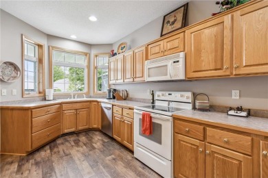 Beautifully maintained detached townhome located in the on The Ponds Golf Club in Minnesota - for sale on GolfHomes.com, golf home, golf lot