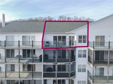 Top-floor 2BR, 2BA condo in the gated Cedar Heights overlooking on The Club At Old Kinderhook in Missouri - for sale on GolfHomes.com, golf home, golf lot