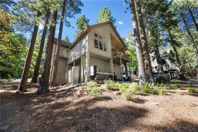 This custom 5-bed, 4.5-bath, 2,924 sqft Lake Tahoe home offers on Incline Village Golf Course in Nevada - for sale on GolfHomes.com, golf home, golf lot