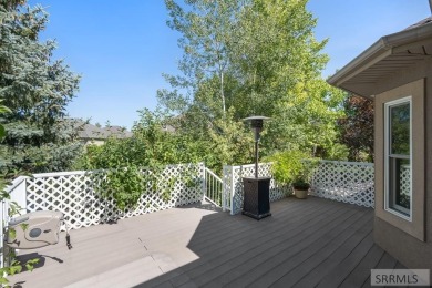 Tucked near Sage Lakes Golf Course, this timeless home offers a on Sage Lakes Municipal Golf Course in Idaho - for sale on GolfHomes.com, golf home, golf lot
