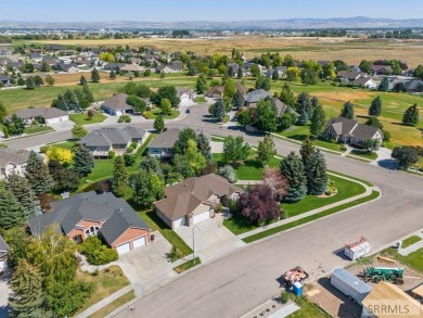 Tucked near Sage Lakes Golf Course, this timeless home offers a on Sage Lakes Municipal Golf Course in Idaho - for sale on GolfHomes.com, golf home, golf lot