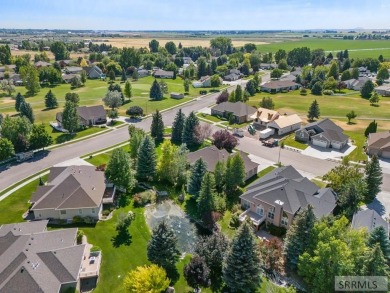 Tucked near Sage Lakes Golf Course, this timeless home offers a on Sage Lakes Municipal Golf Course in Idaho - for sale on GolfHomes.com, golf home, golf lot