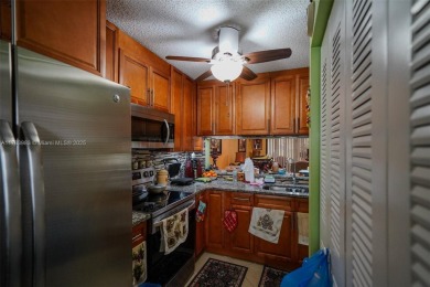 Location! Beautiful Apartment, 2 Bedrooms, 2 Bathrooms on Poinciana Golf Club in Florida - for sale on GolfHomes.com, golf home, golf lot