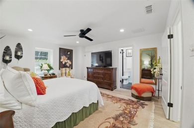 Stunning Renovated Townhome in Ridglea Country Club Estates!

 on Ridglea Golf Course in Texas - for sale on GolfHomes.com, golf home, golf lot