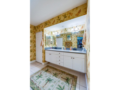 Spacious 2-bedroom 2 bath condo with open floor plan is perfect on Harbour Village Golf and Yacht Club in Florida - for sale on GolfHomes.com, golf home, golf lot