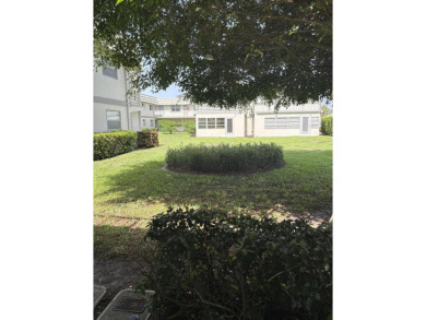 :Priced to sell! This light and bright upgraded 1 bedroom unit on Kings Point Golf -Flanders Way in Florida - for sale on GolfHomes.com, golf home, golf lot