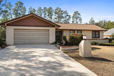 Welcome to 1945 Shenandoah Blvd., a well-maintained 3-bedroom on Sunny Hills Golf and Country Club in Florida - for sale on GolfHomes.com, golf home, golf lot