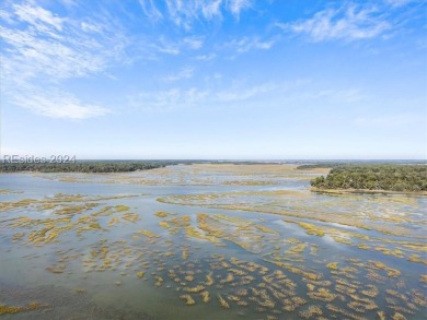 Charming Marsh-Front Retreat on Callawassie Island. This unique on Callawassie Island Club in South Carolina - for sale on GolfHomes.com, golf home, golf lot