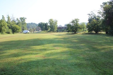 Location. Convenience, Beauty, and Quality are only a few bonus on Crooked Creek Golf Club in Kentucky - for sale on GolfHomes.com, golf home, golf lot