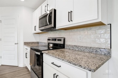 22433 Aleutian Ave, Foley AL - Coastal Comfort Meets Modern on Glenlakes Golf Club in Alabama - for sale on GolfHomes.com, golf home, golf lot