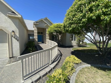MLS# 284048 Asking price reduced on this 2841 square ft, 3 on Horn Rapids Golf Club in Washington - for sale on GolfHomes.com, golf home, golf lot