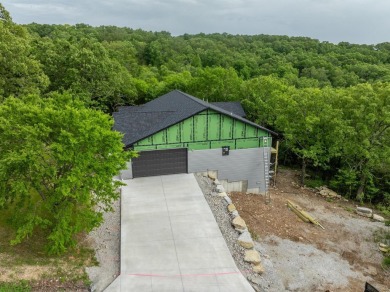 The luck of the Irish await @ 11 O'Leary Dr. Kimberling on Kimberling City Golf Club in Missouri - for sale on GolfHomes.com, golf home, golf lot