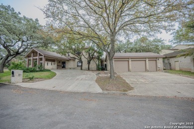 Exquisite home nestled in the prestigious community of Fair Oaks on Fair Oaks Ranch Golf and Country Club in Texas - for sale on GolfHomes.com, golf home, golf lot