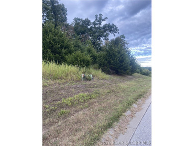 Prime Building Opportunity in Country Club Cove! Located in the on Seasons Ridge At Four Seasons in Missouri - for sale on GolfHomes.com, golf home, golf lot