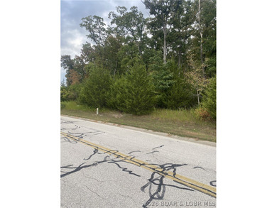 Prime Building Opportunity in Country Club Cove! Located in the on Seasons Ridge At Four Seasons in Missouri - for sale on GolfHomes.com, golf home, golf lot