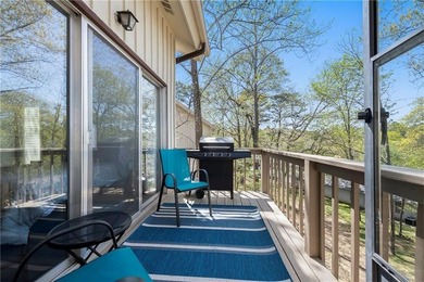 Affordable, end unit townhome! 3 bedrooms, plus a flex room.  2 on Bella Vista Country Club and Golf Course in Arkansas - for sale on GolfHomes.com, golf home, golf lot