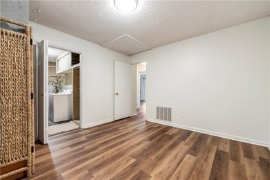 Affordable, end unit townhome! 3 bedrooms, plus a flex room.  2 on Bella Vista Country Club and Golf Course in Arkansas - for sale on GolfHomes.com, golf home, golf lot