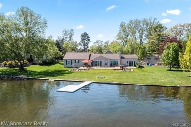 Exquisite Lakefront Ranch on Crooked Lake- Discover the perfect on Oak Pointe Country Club in Michigan - for sale on GolfHomes.com, golf home, golf lot