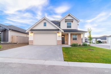 Stunning new construction by Vilnius Homes LLC ready to move in on Hunters Point Golf Club in Idaho - for sale on GolfHomes.com, golf home, golf lot