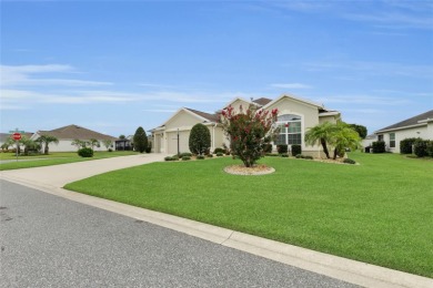 Pristine Villages Retreat in La Belle.Discover this beautifully on Bella Glade Country Club in Florida - for sale on GolfHomes.com, golf home, golf lot