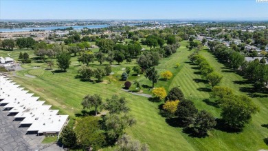 MLS# 284092 Nicely remodeled Co-op condo a short walk away from on Tri-City Country Club in Washington - for sale on GolfHomes.com, golf home, golf lot