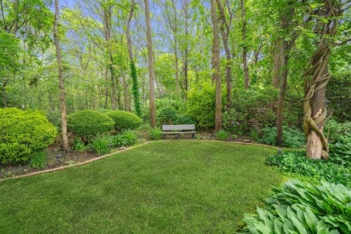 Beautifully updated 3 bedroom condo in the desirable Woodgate on Holbrook Country Club Golf Course in New York - for sale on GolfHomes.com, golf home, golf lot
