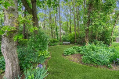 Beautifully updated 3 bedroom condo in the desirable Woodgate on Holbrook Country Club Golf Course in New York - for sale on GolfHomes.com, golf home, golf lot