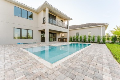 STUNNING ESTATE IN BELLA COLLINA - Welcome to the exquisite on Bella Collina Golf Club in Florida - for sale on GolfHomes.com, golf home, golf lot