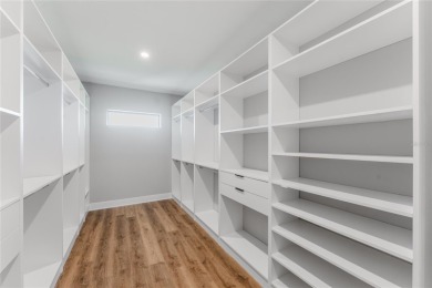 STUNNING ESTATE IN BELLA COLLINA - Welcome to the exquisite on Bella Collina Golf Club in Florida - for sale on GolfHomes.com, golf home, golf lot