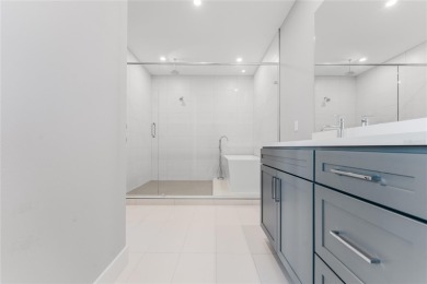 STUNNING ESTATE IN BELLA COLLINA - Welcome to the exquisite on Bella Collina Golf Club in Florida - for sale on GolfHomes.com, golf home, golf lot