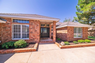 Spacious 4 bed, 3 bath, 3,134 sqft home tucked in a quiet on Green Tree Country Club in Texas - for sale on GolfHomes.com, golf home, golf lot