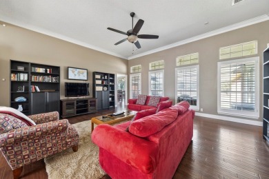 Spacious 4 bed, 3 bath, 3,134 sqft home tucked in a quiet on Green Tree Country Club in Texas - for sale on GolfHomes.com, golf home, golf lot