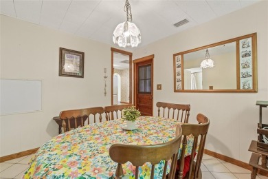 Welcome to one of Clearwater's most coveted neighborhoods, the on Clearwater Executive Golf Course in Florida - for sale on GolfHomes.com, golf home, golf lot