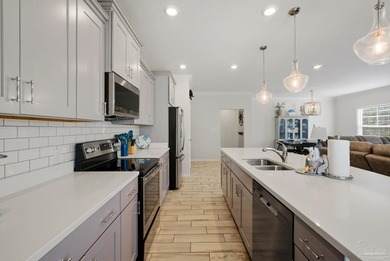 RESORT VILLA + GOLF CART + UNMATCHED AMENITITES? Yes, please! on Lost Key Golf Club in Florida - for sale on GolfHomes.com, golf home, golf lot